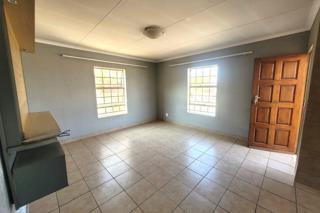 3 Bedroom House for Sale in Olievenhoutbosch - Thumbnail 3