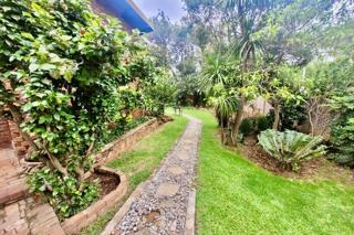 4 Bedroom House for Sale in Waterkloof Glen - Thumbnail 5