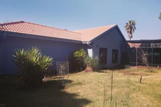 3 Bedroom House for Sale in Valhalla - Image 1